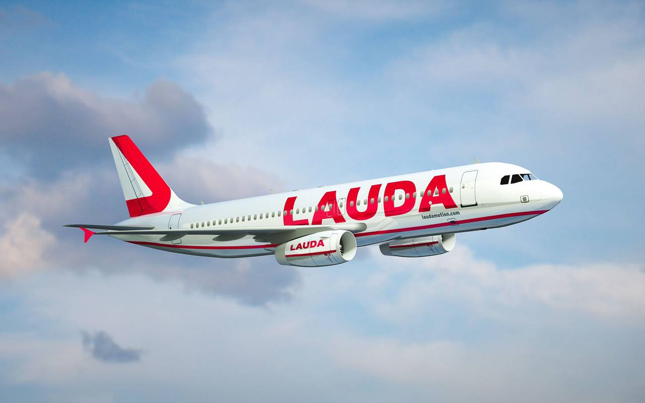 Maschine der Fluggesellschaft Laudamotion