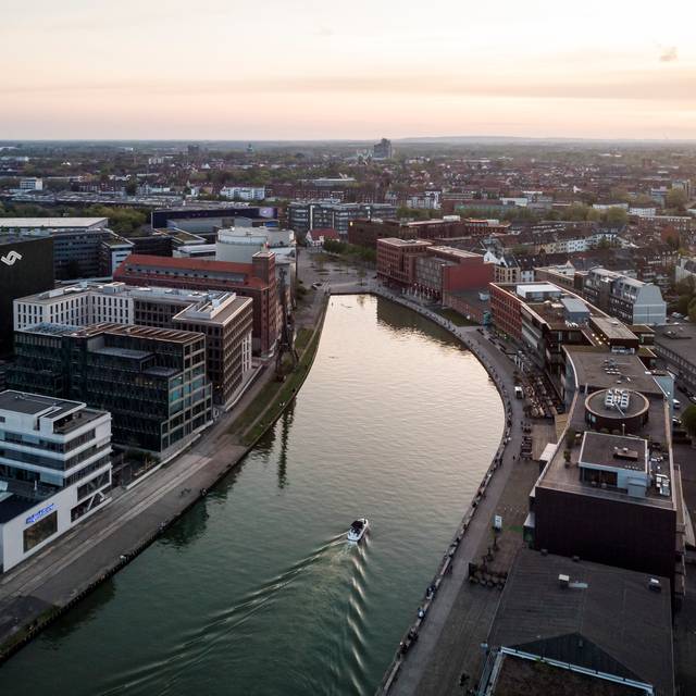 Ein Bild vom Stadthafen in Münster aus der Luft fotografiert.