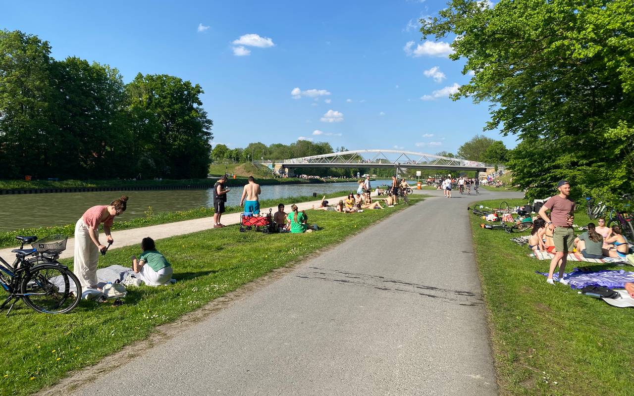 Andrang am Kanal am 1. Mai