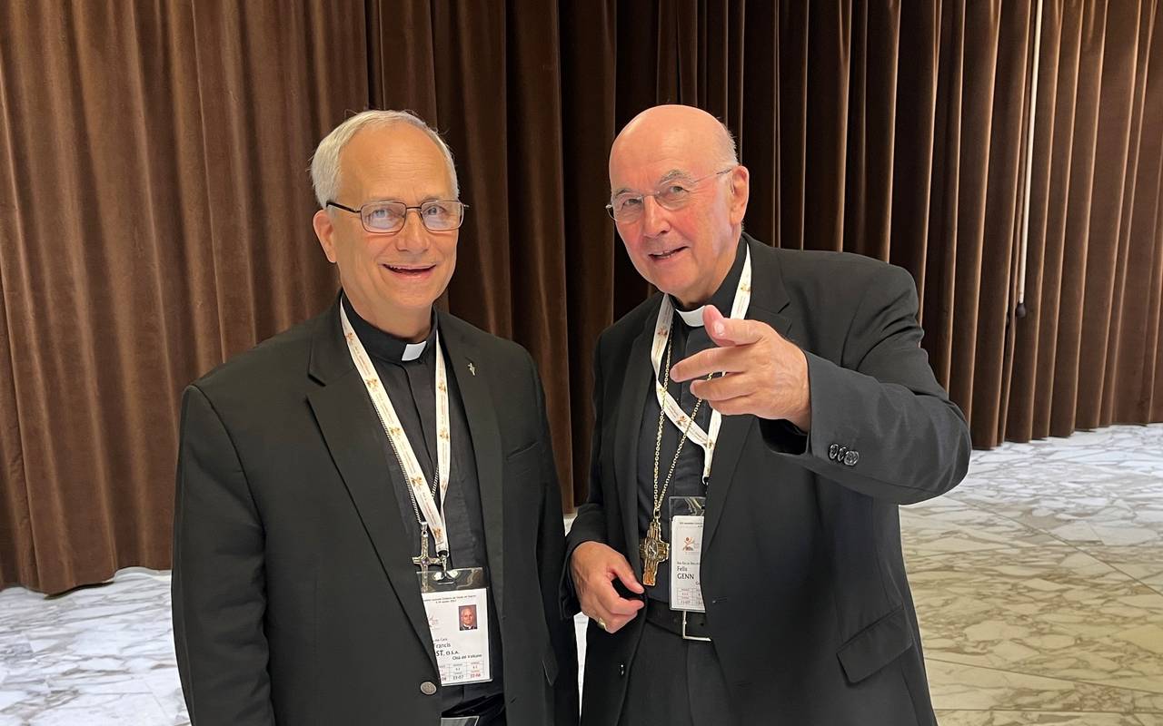 Der neue Papst und der alte Bischof.