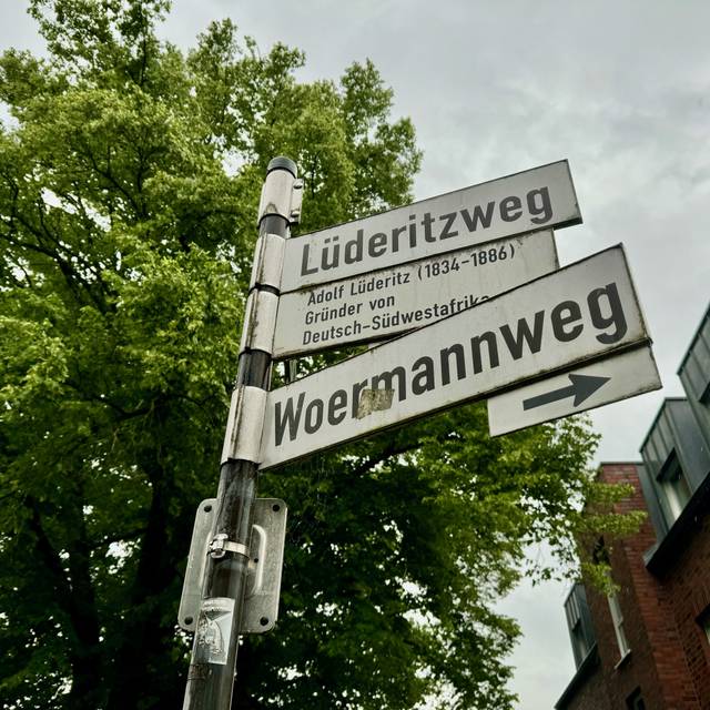 Straßenschilder Lüderitzweg und Woermannweg