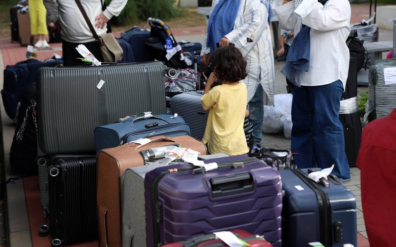Ankunft von Afghanen mit Aufnahmezustand