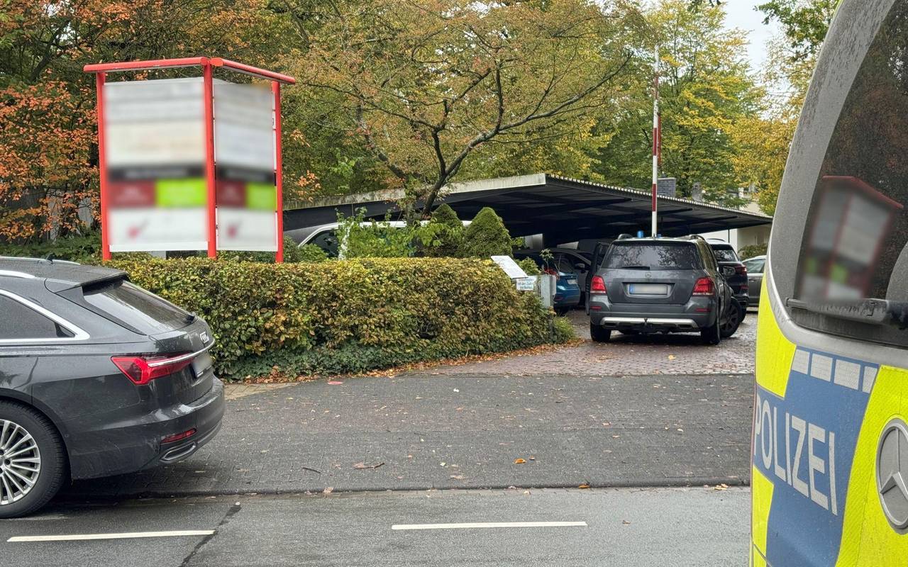 Schülerin an Berufsschule in Paderborn niedergestochen