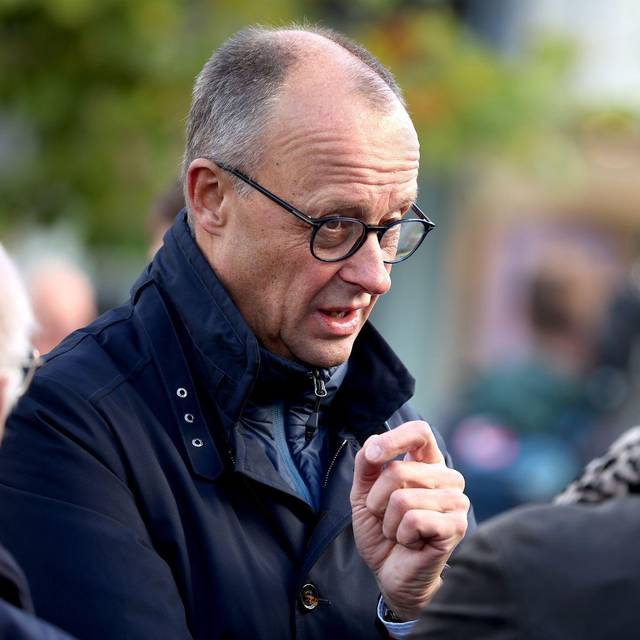 Bundeskanzler Merz zu Bürgergesprächen im Sauerland