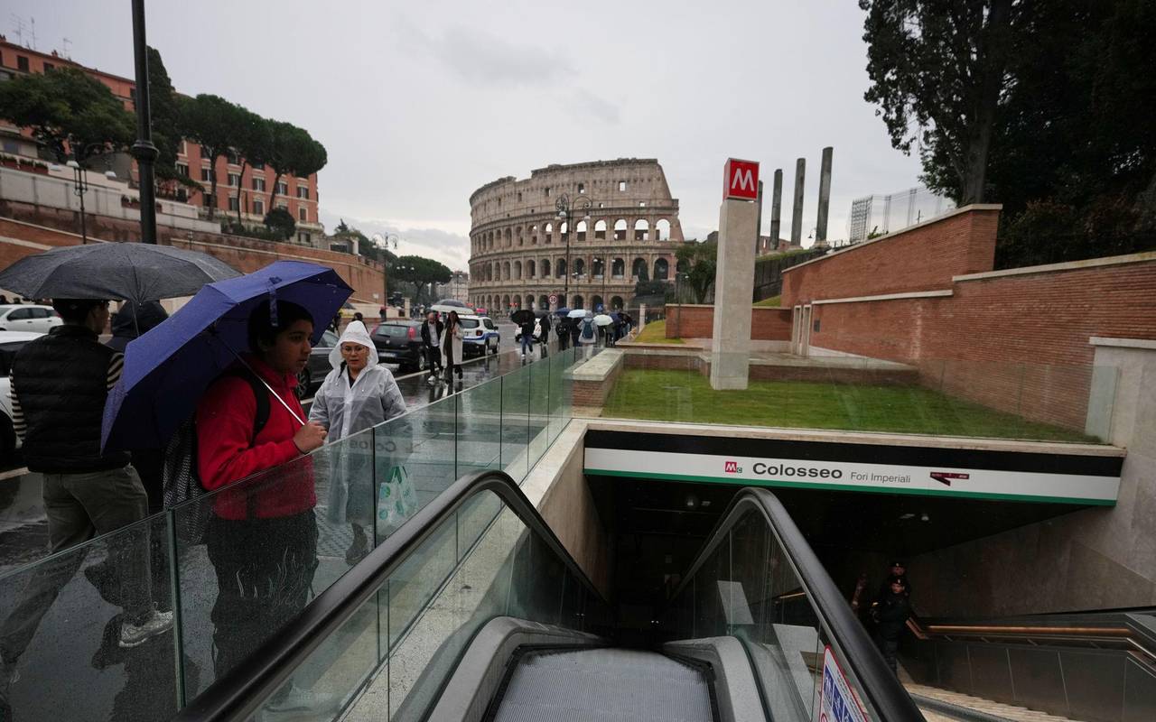 Neue Kolosseum U-Bahn-Station