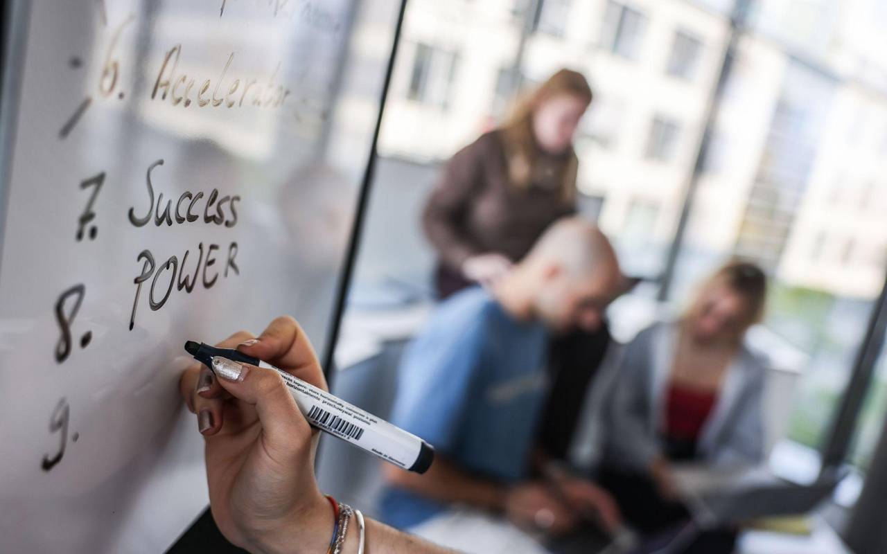 Das große Ganze in kleinere Punkte unterteilen, raten Experten.