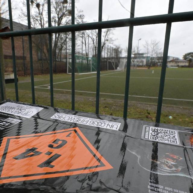 Schwerverletzter Junge: Kugelbomben-Verdacht in Potsdam