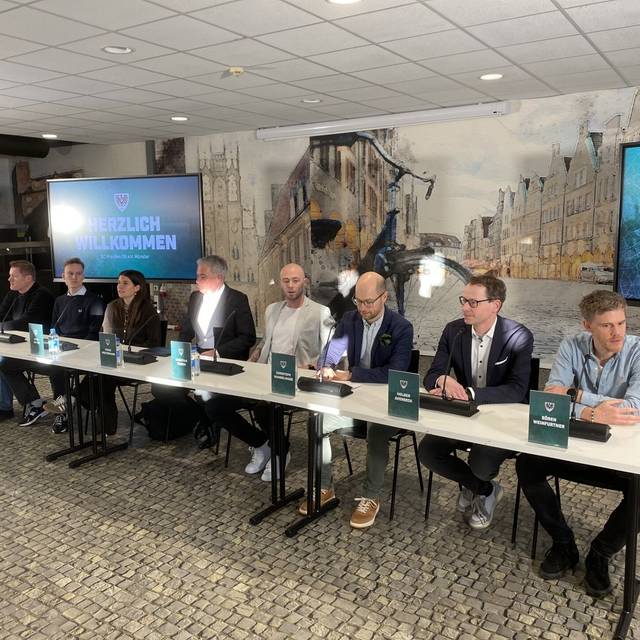 Mit einer neuen Führungsspitze will der SC Preußen Münster den Verein fit für die Zukunft machen. Die Pläne werden auf der Pressekonferenz heute (14.01.) vorgestellt.