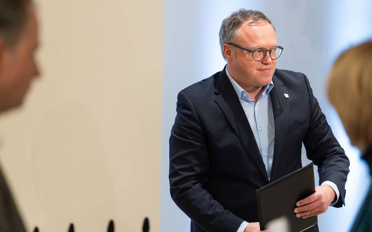 Thüringer Ministerpräsident Voigt soll Doktortitel verlieren