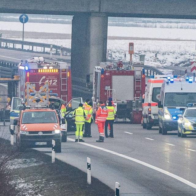 Verdacht auf Sprengstoff - A3 gesperrt