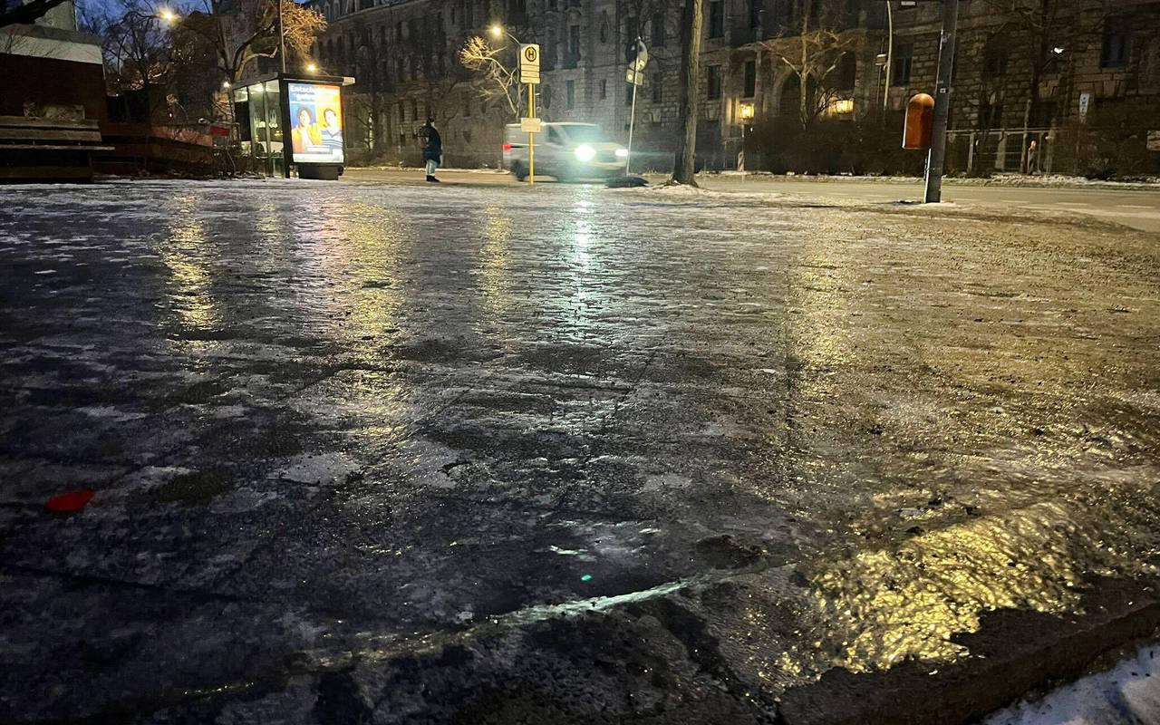 Glätte und Warnstreik in Berlin