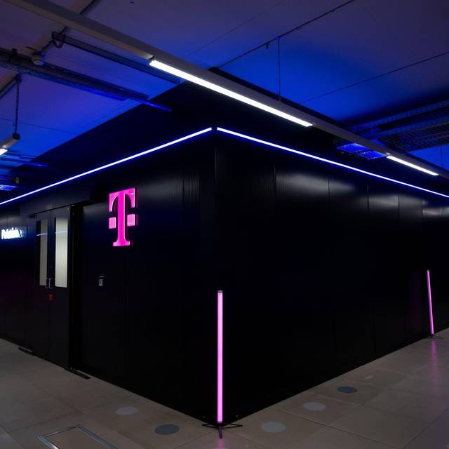 KI-Fabrik „Industrial AI Cloud“