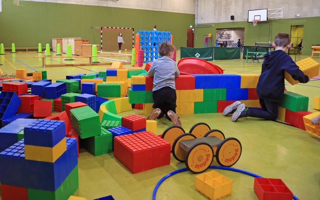 In den Osterferien ist in der Sporthalle Ost am Kanal wieder „Halli-Galli“. Das Angebot richtet sich an Kinder von sechs bis 13 Jahren.