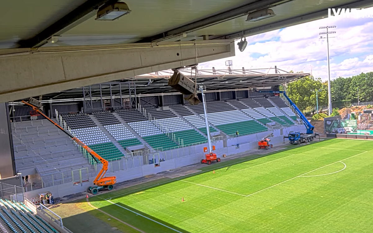 Der Blick auf die neue Tribüne im Preußenstadion in Münster.