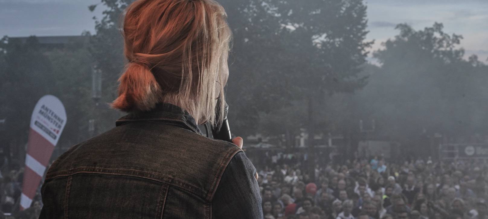 Blick auf den Domplatz am Abend