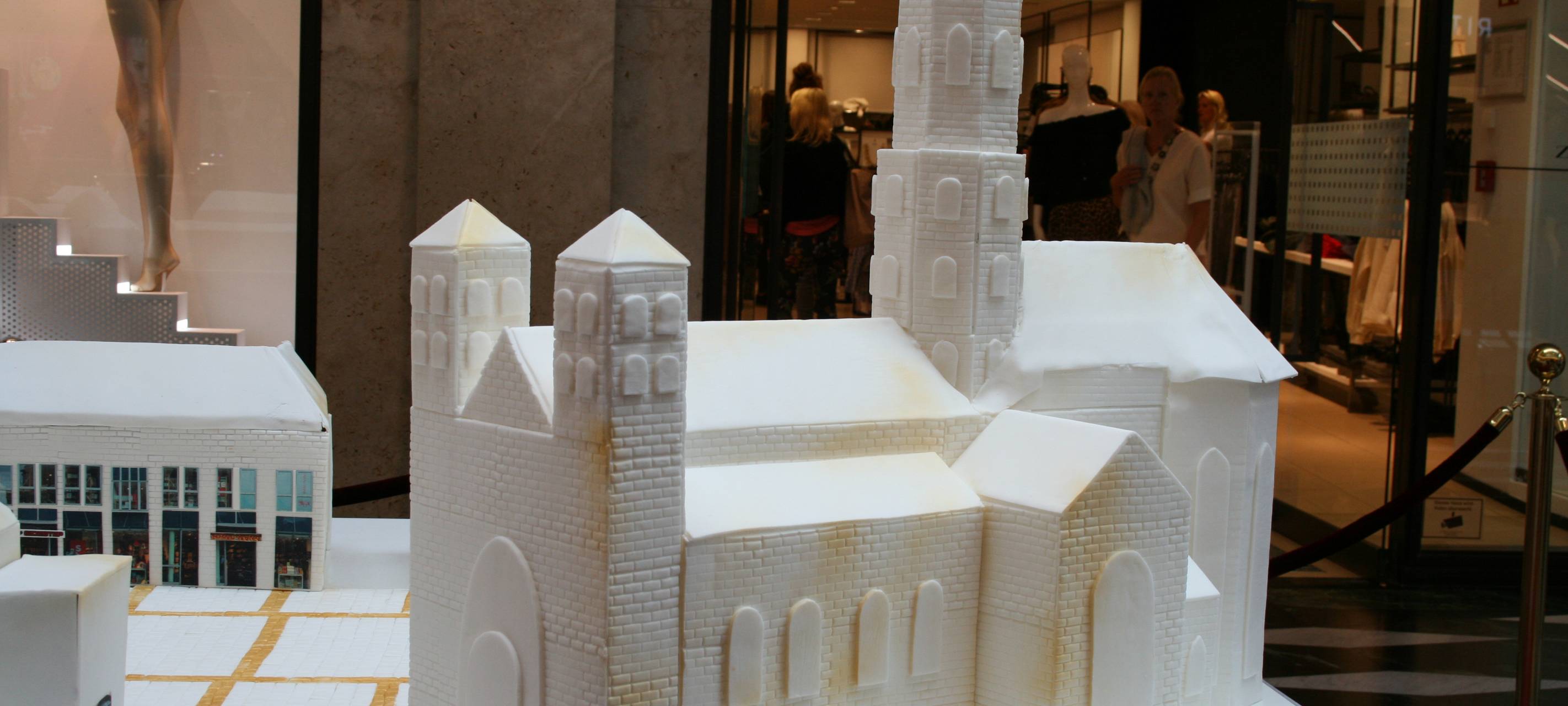 Nachbildung der Ludgerikirche aus Styropor