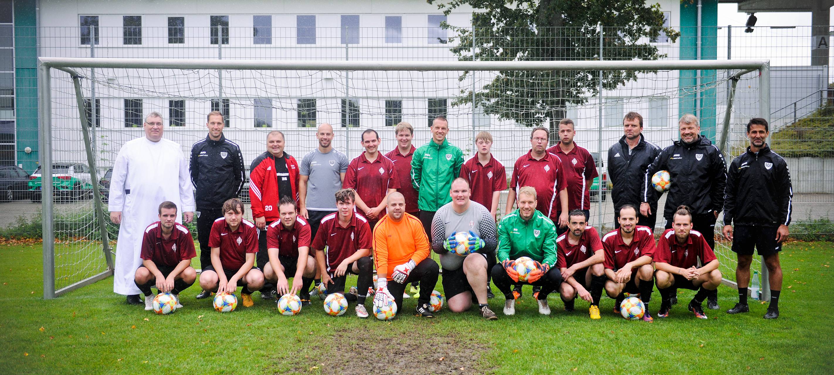 Alexianer-Kicker treten gegen FC Bundestag an