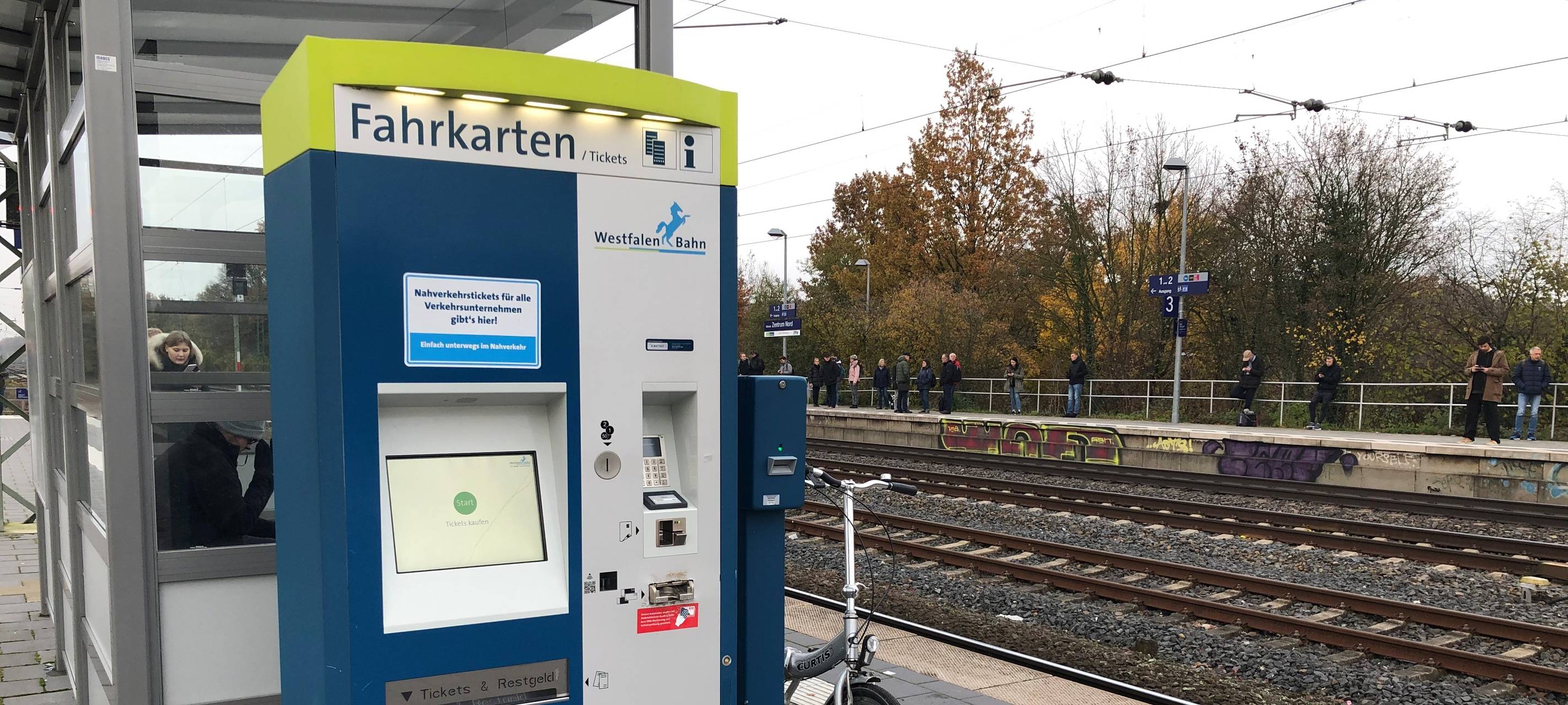 Serienweise Fahrkartenautomaten aufgebrochen