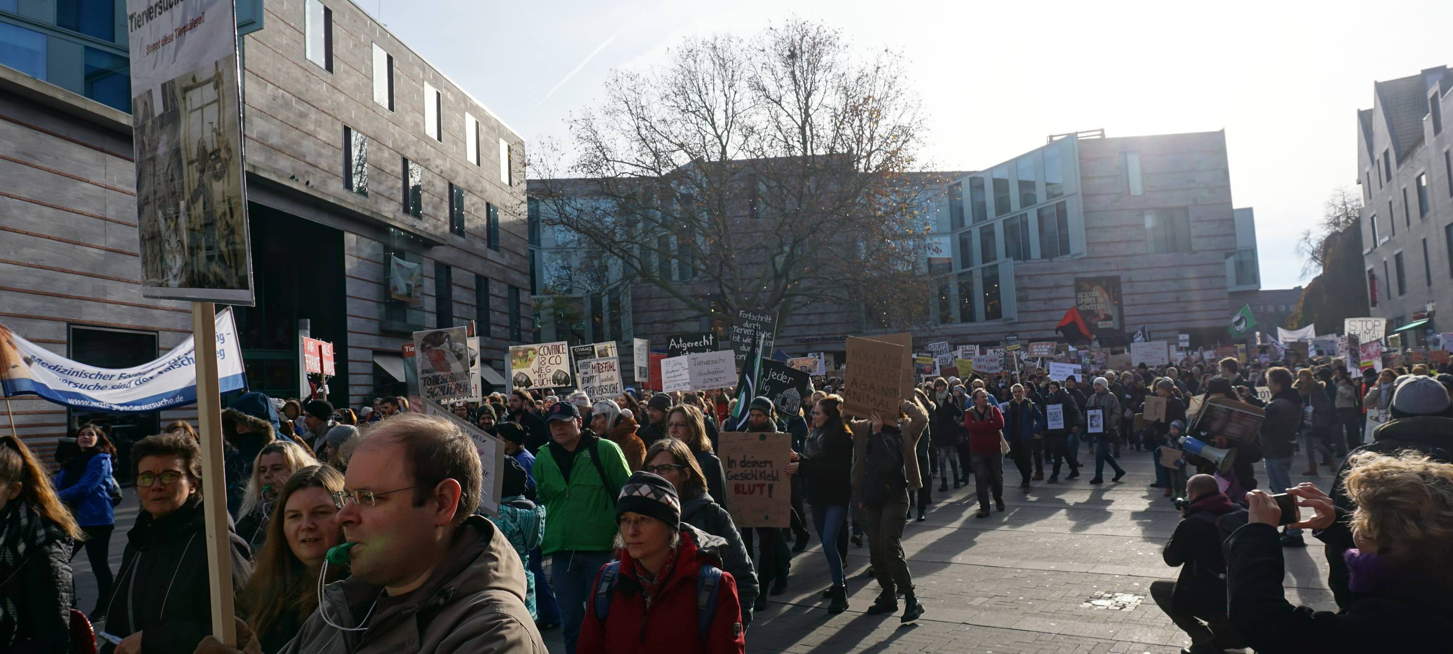 Demo gegen Tierversuche