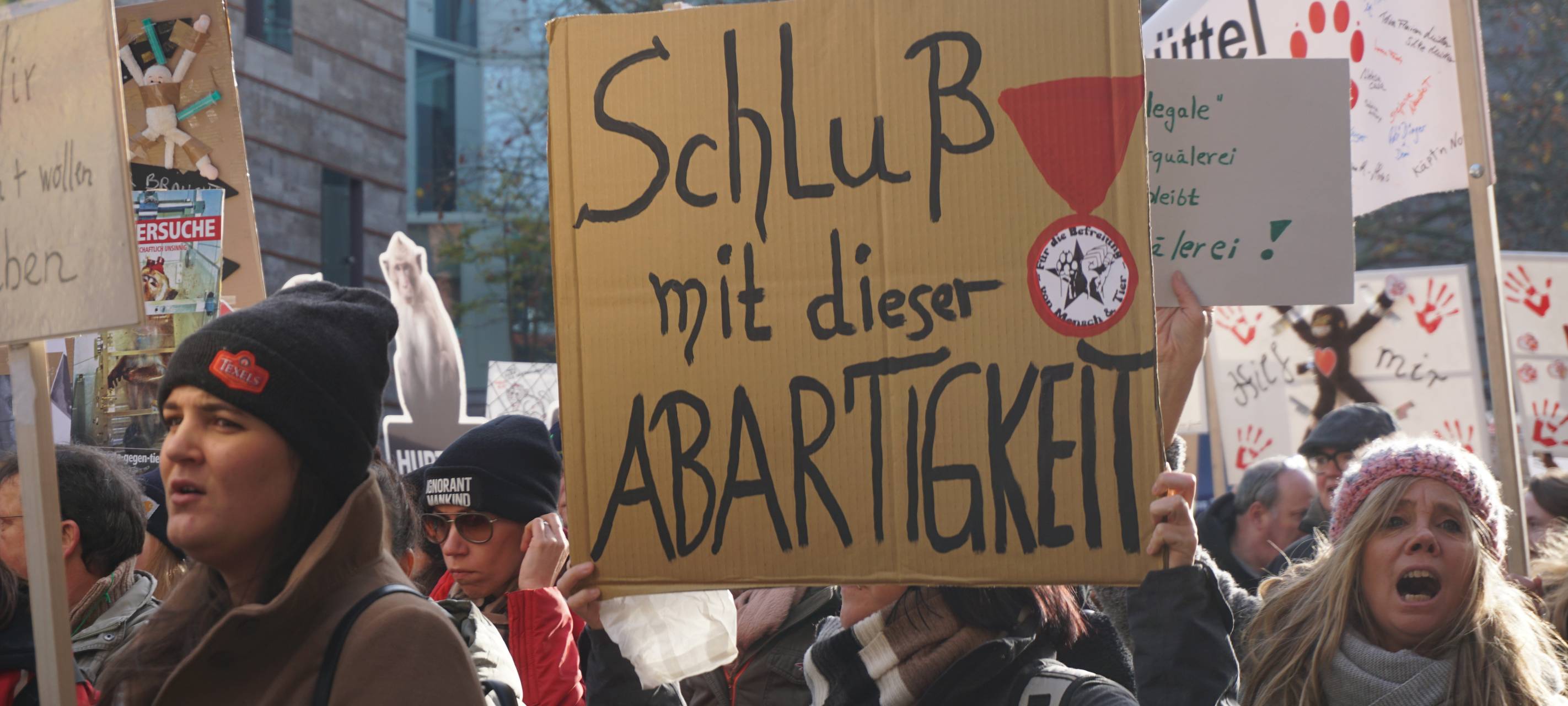 Demo gegen Tierversuche