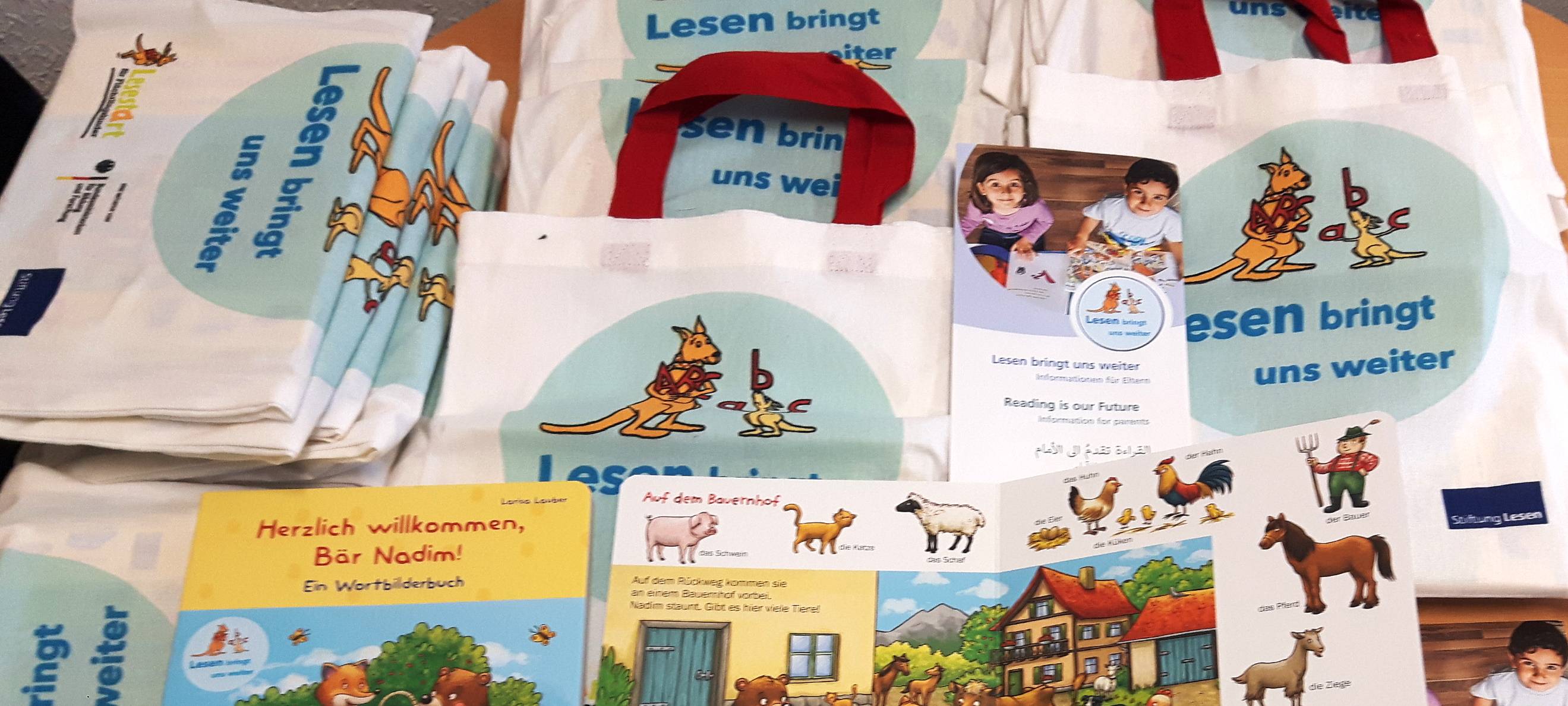 100 Lesestart-Sets für Flüchtlingskinder