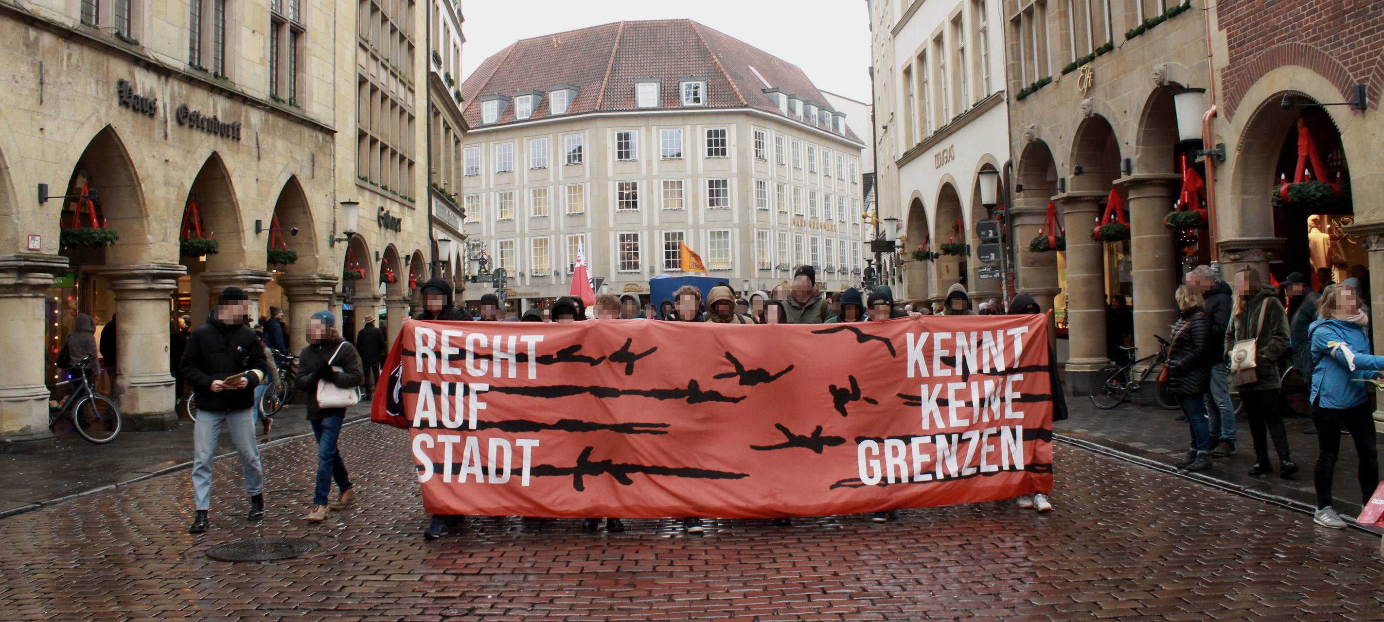 Demonstration des Bündnisses "From Sea to City"