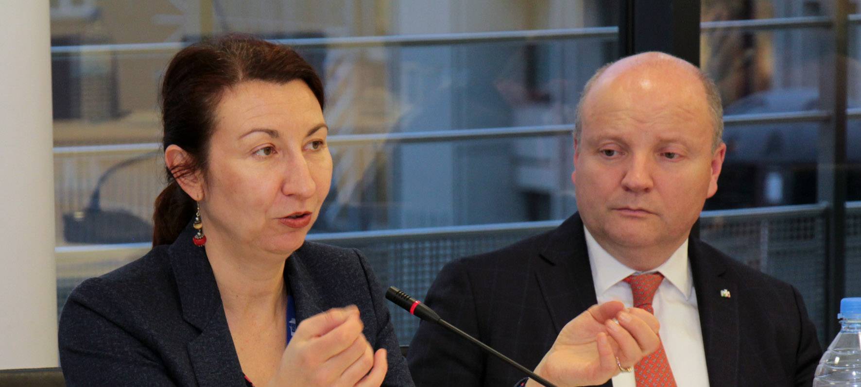Hüffer: "Politik braucht Informationen aus den Betrieben"