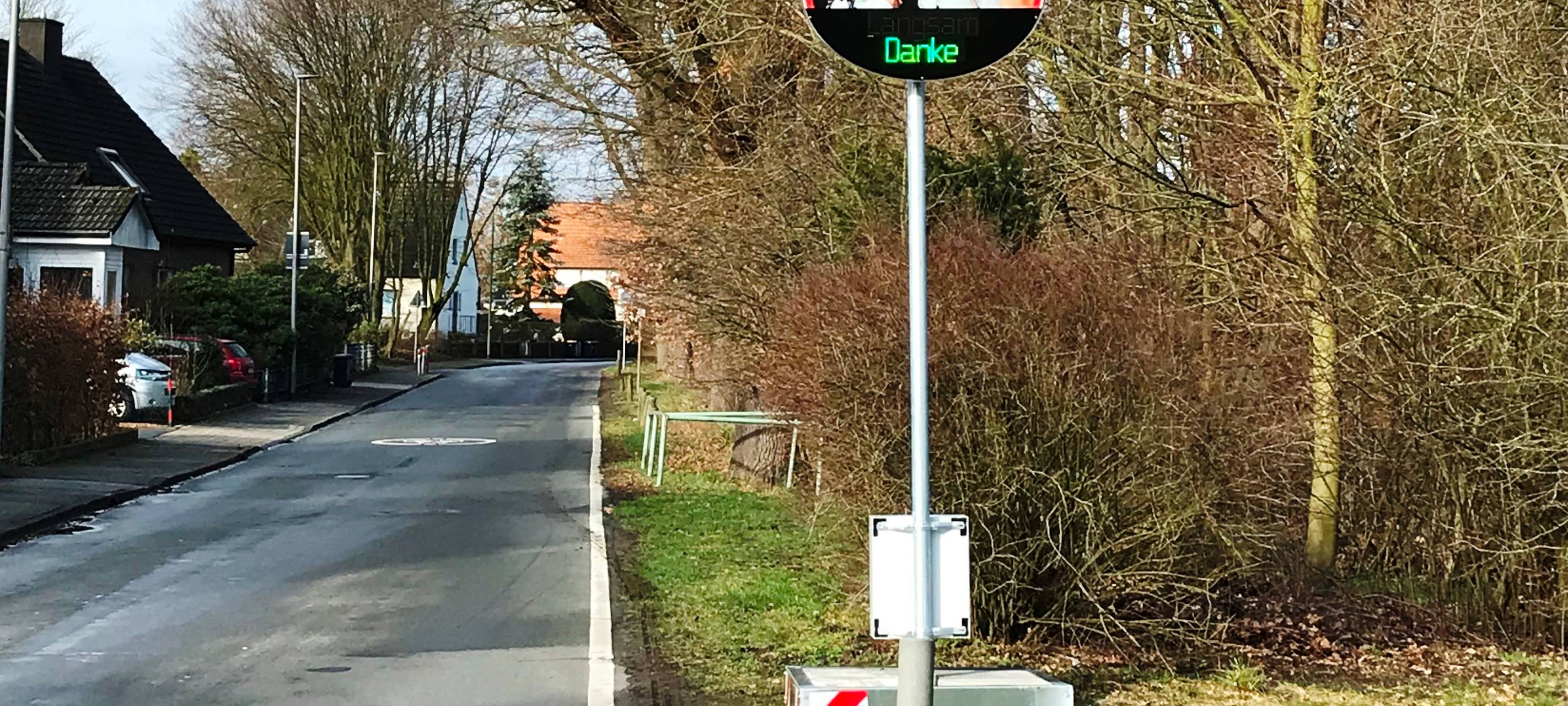 Neue "Dialog-Displays" an Fahrradstraße Lindberghweg