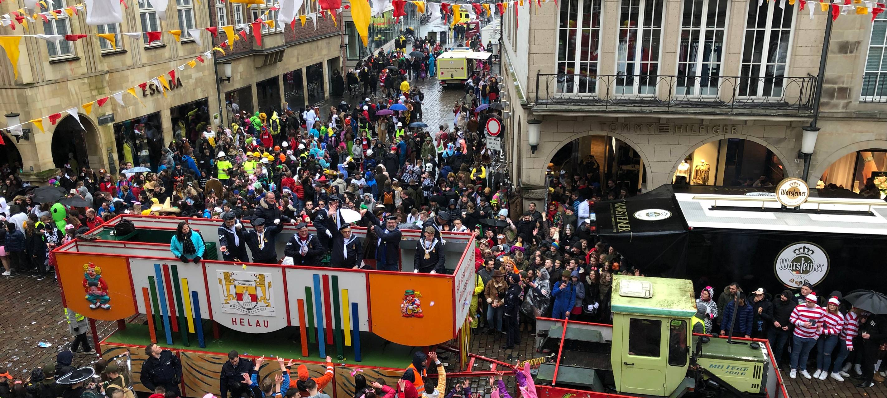 70.000 Besucher beim Rosenmontagszug in Münster