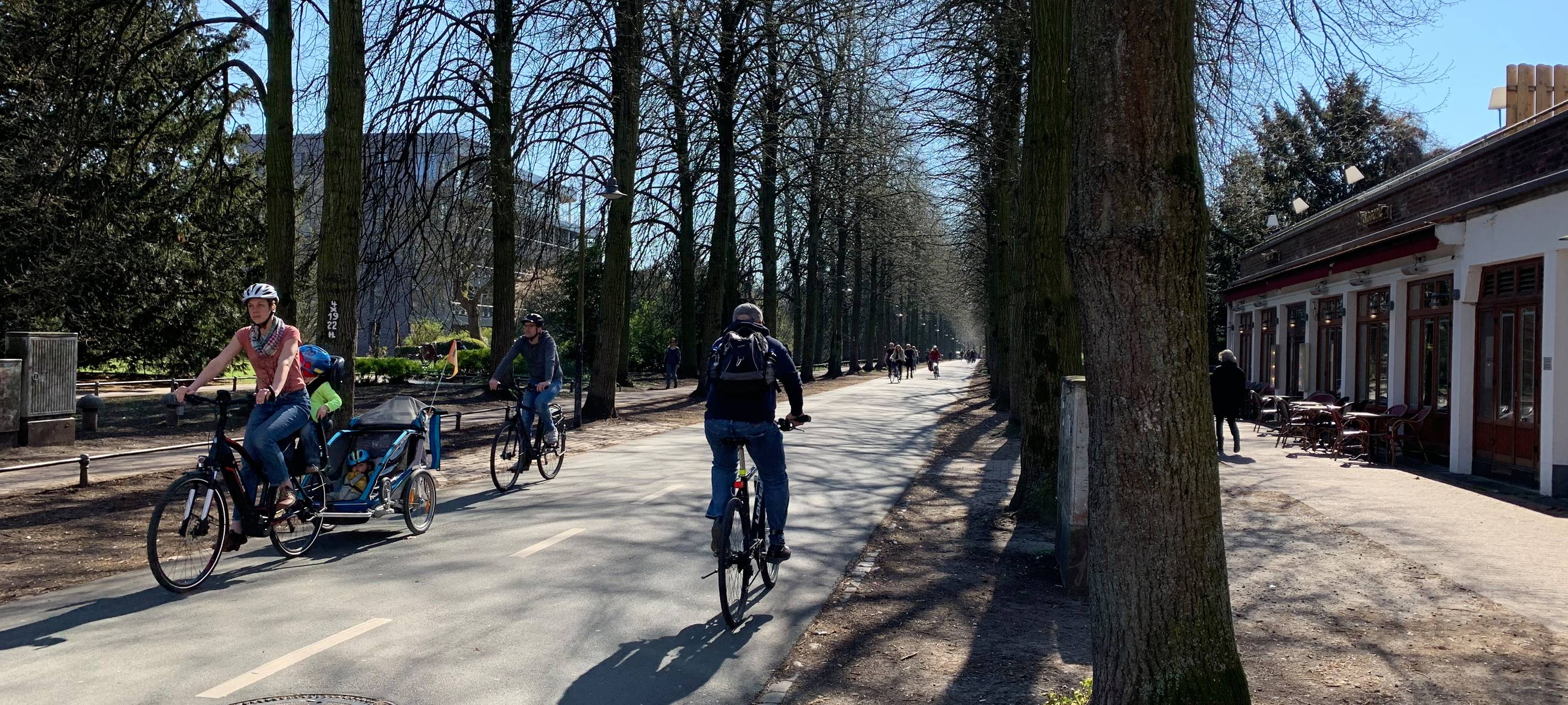 Sport machen ließ sich trotzdem noch gut machen - ob Radfahren oder Joggen, die Promenade bot dafür am Wochenende eine gute Möglichkeit.