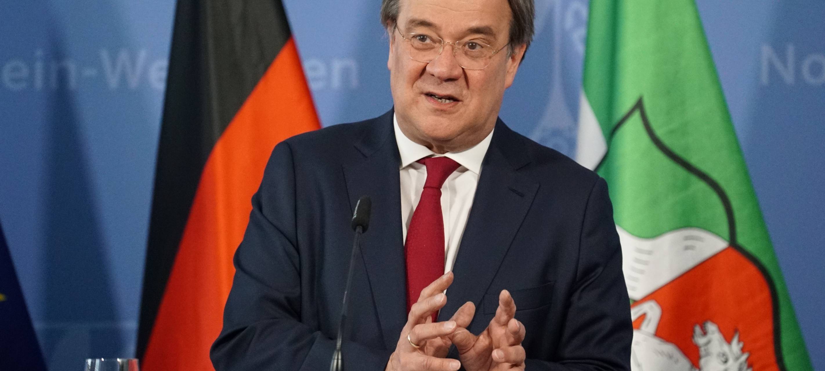 Corona: Landesregierung schränkt öffentliches Leben weiter ein