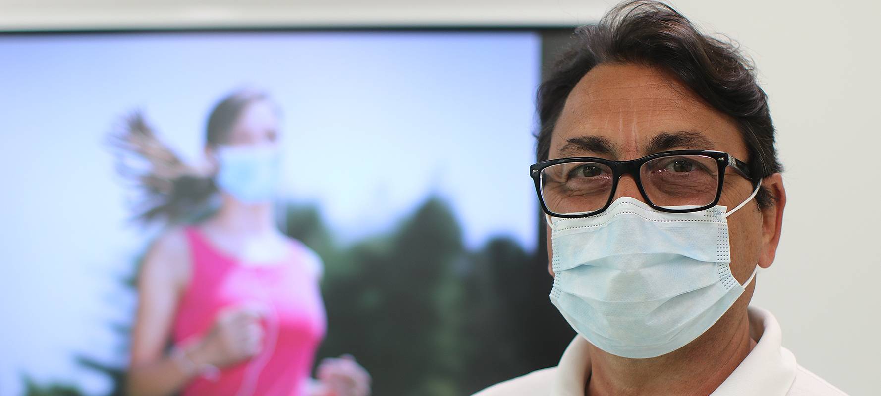 Sport mit Maske: „Wenn der Mund-Nasen-Schutz feucht ist, sollte man ihn definitiv wechseln“