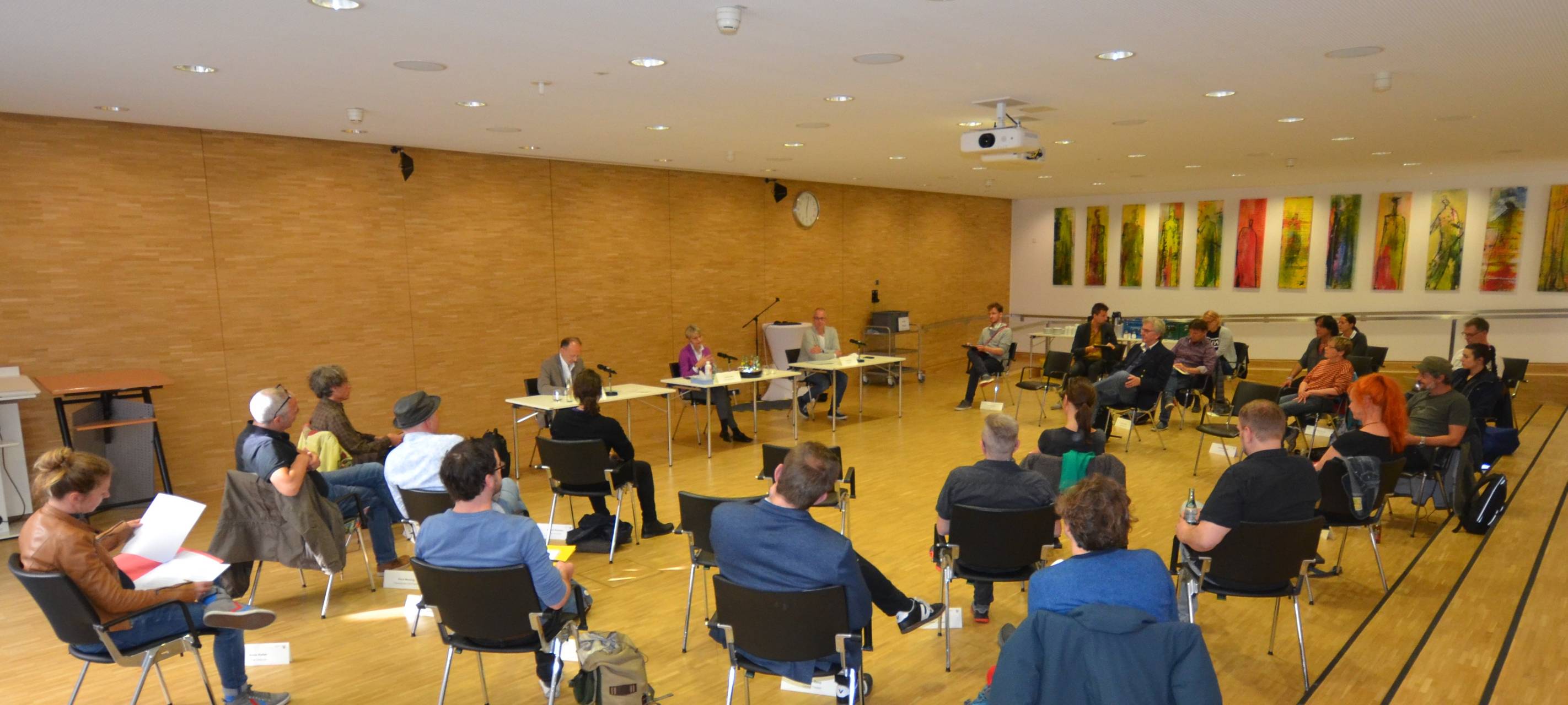 Regierungspräsidentin trifft sich mit den kleinen Theatern