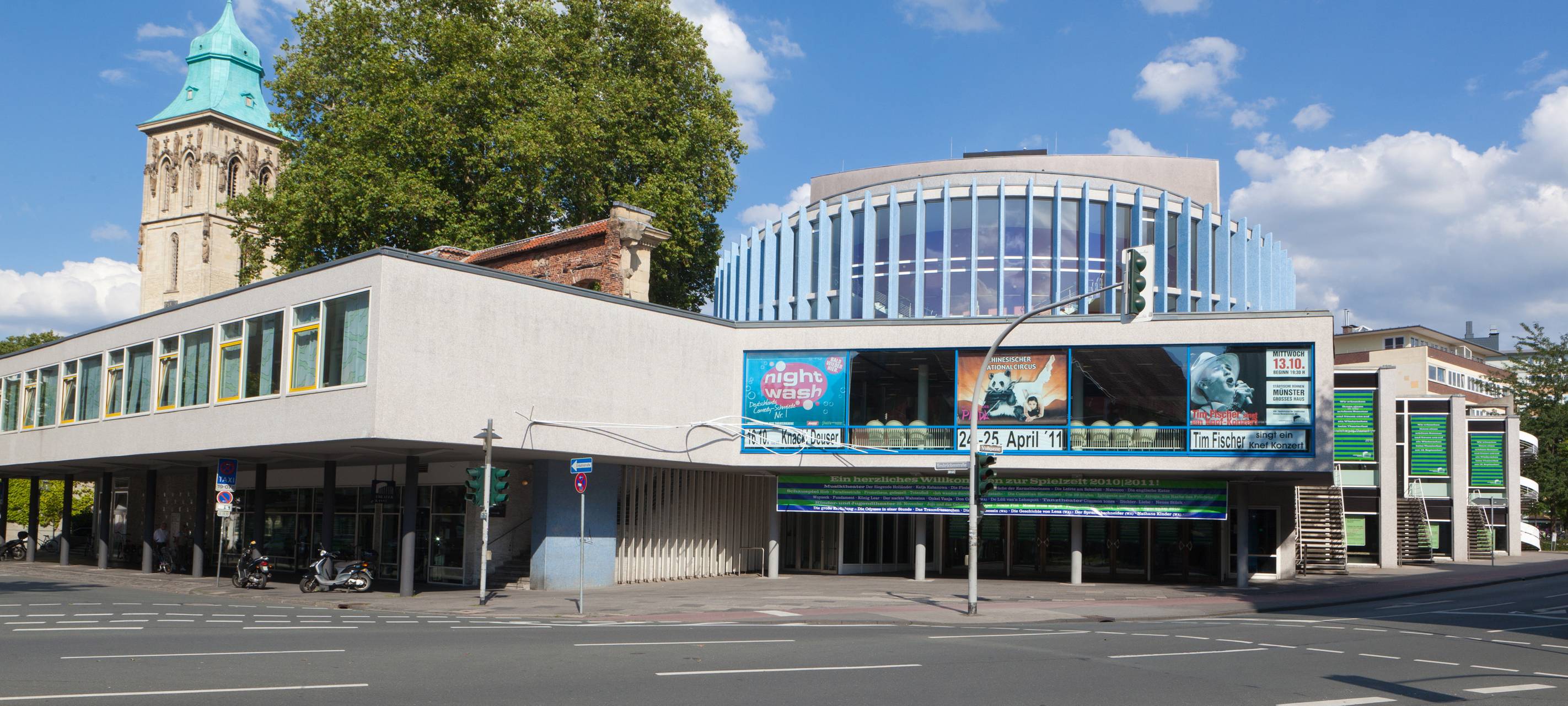 Kahlschlag im Theater