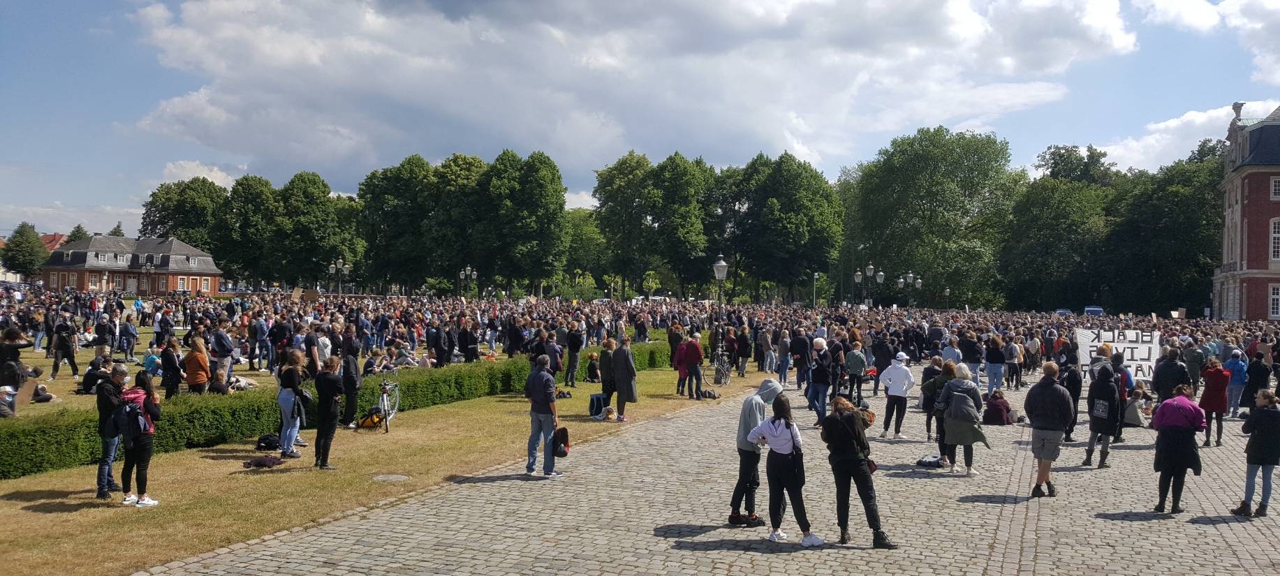 2.000 Menschen bei Anti-Rassismus-Kundgebung