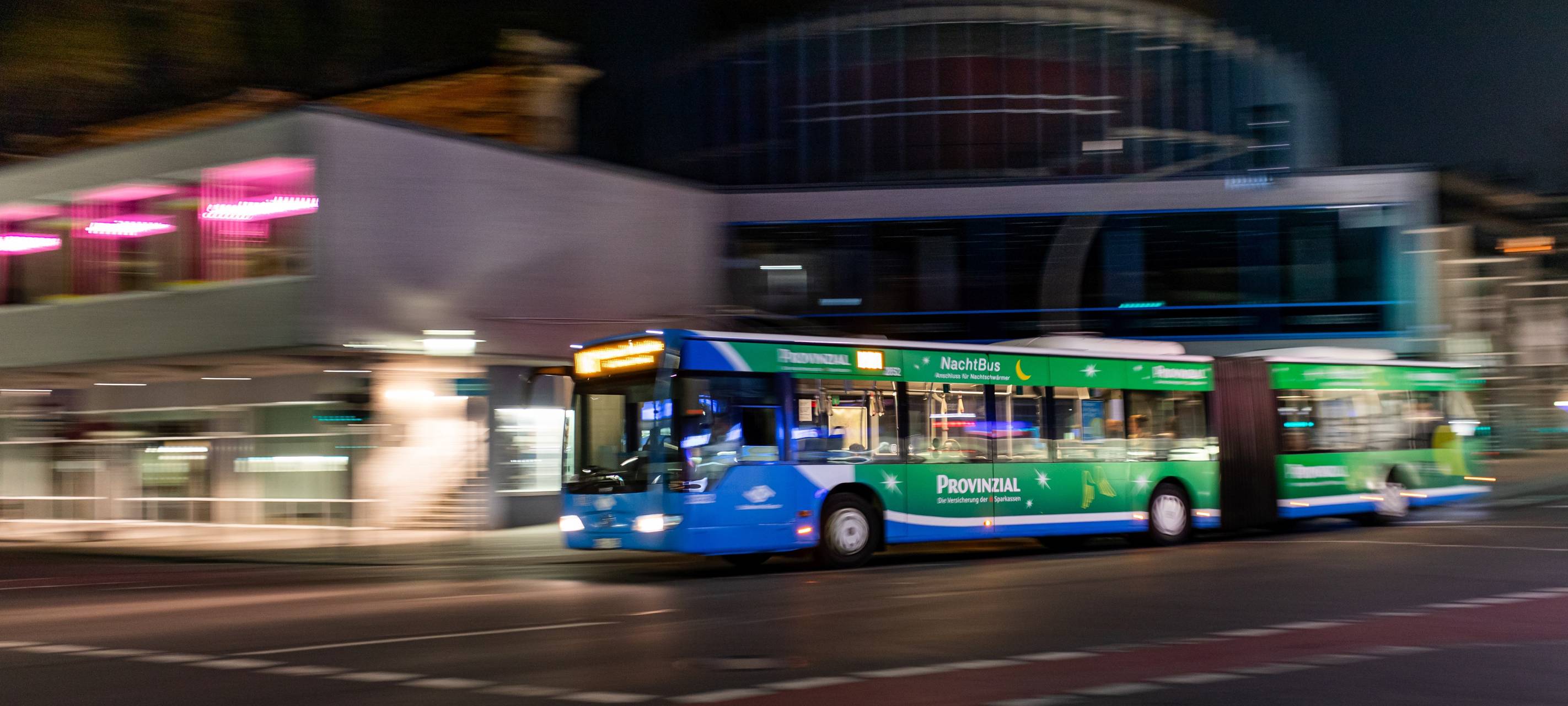 Ab Beginn der Sommerferien: Nachtbusse fahren wieder länger