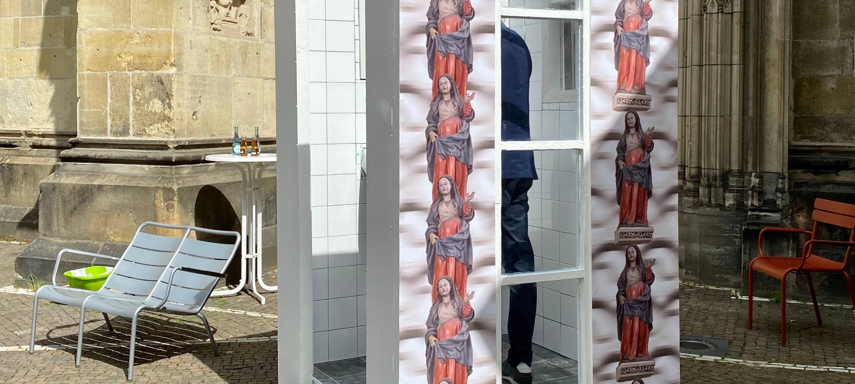 Corona-Erzählbox vor der Lambertikirche
