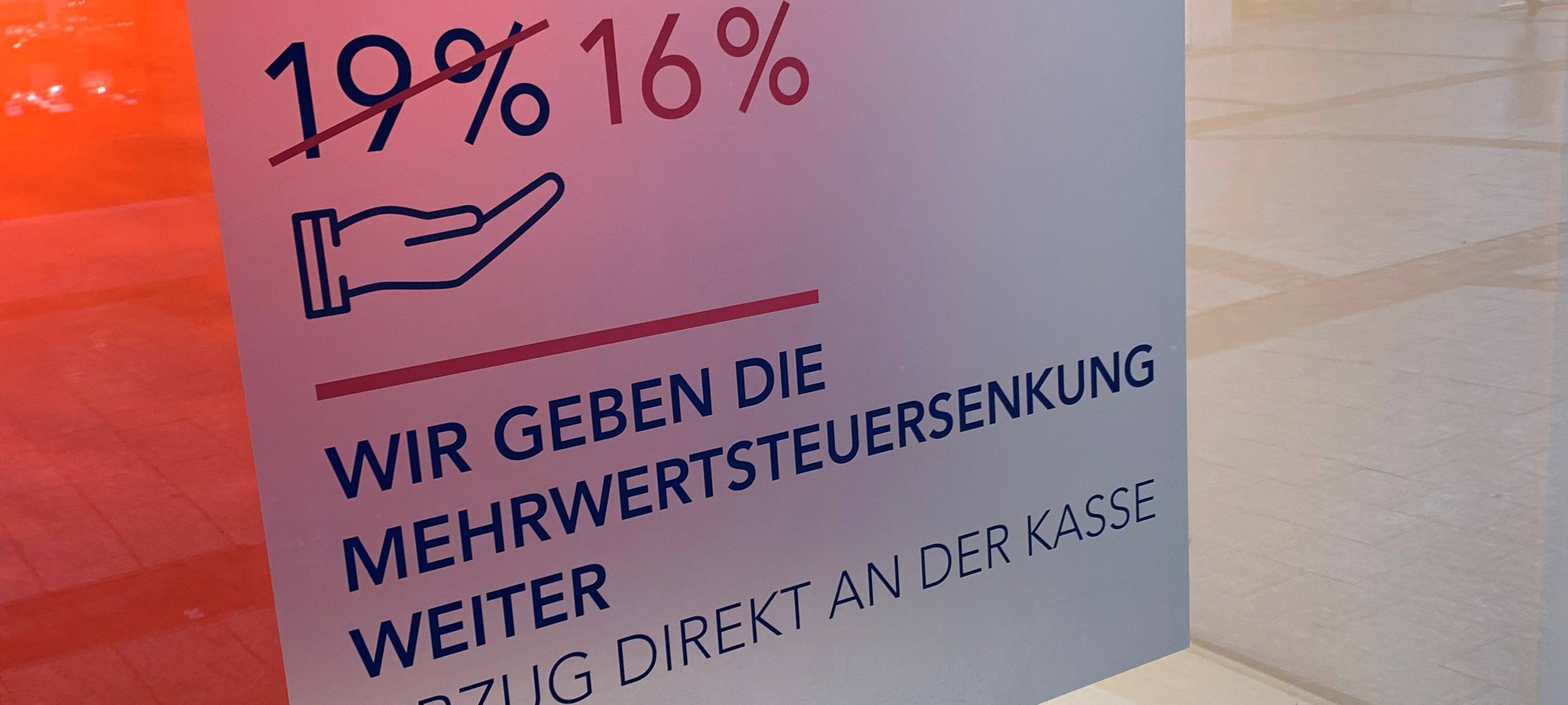 Die Mehrwertsteuer sinkt - Belastung für kleinere Läden steigt