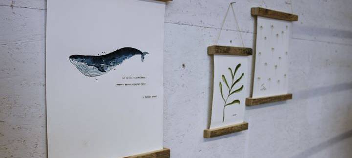 Posterhänger: Aus dem Rahmen gefallen