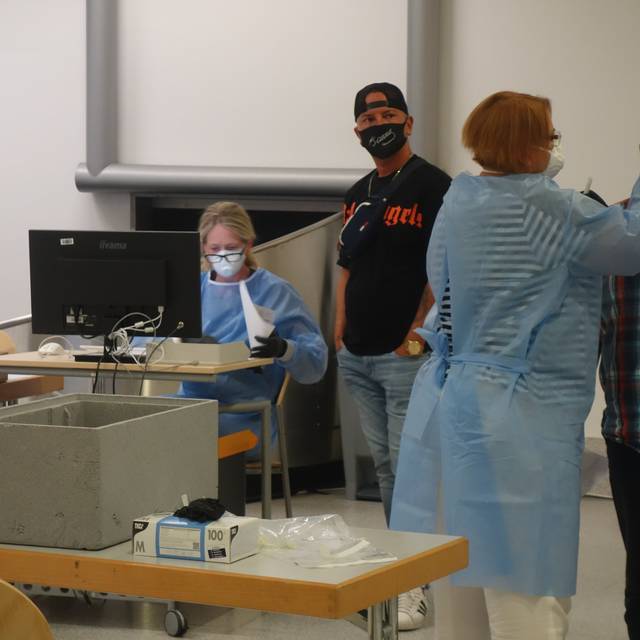 Corona-Testzentrum am FMO in Betrieb - Antenne Münster