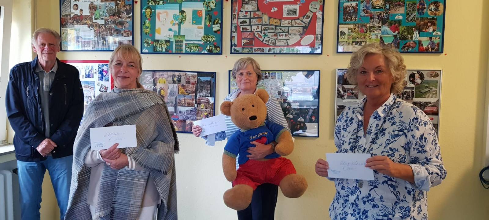 Bibliotheca Rara: Spende für Aktion Lichtblicke und Sternstrahlen