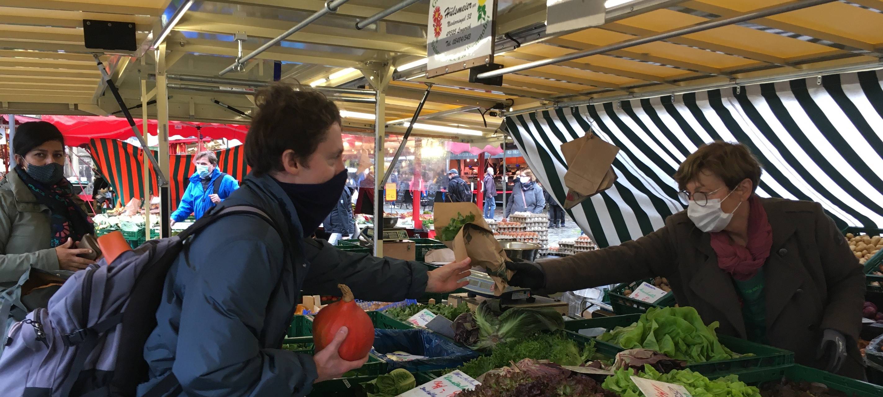 Wochenmarkt-Stände zurückverlegt