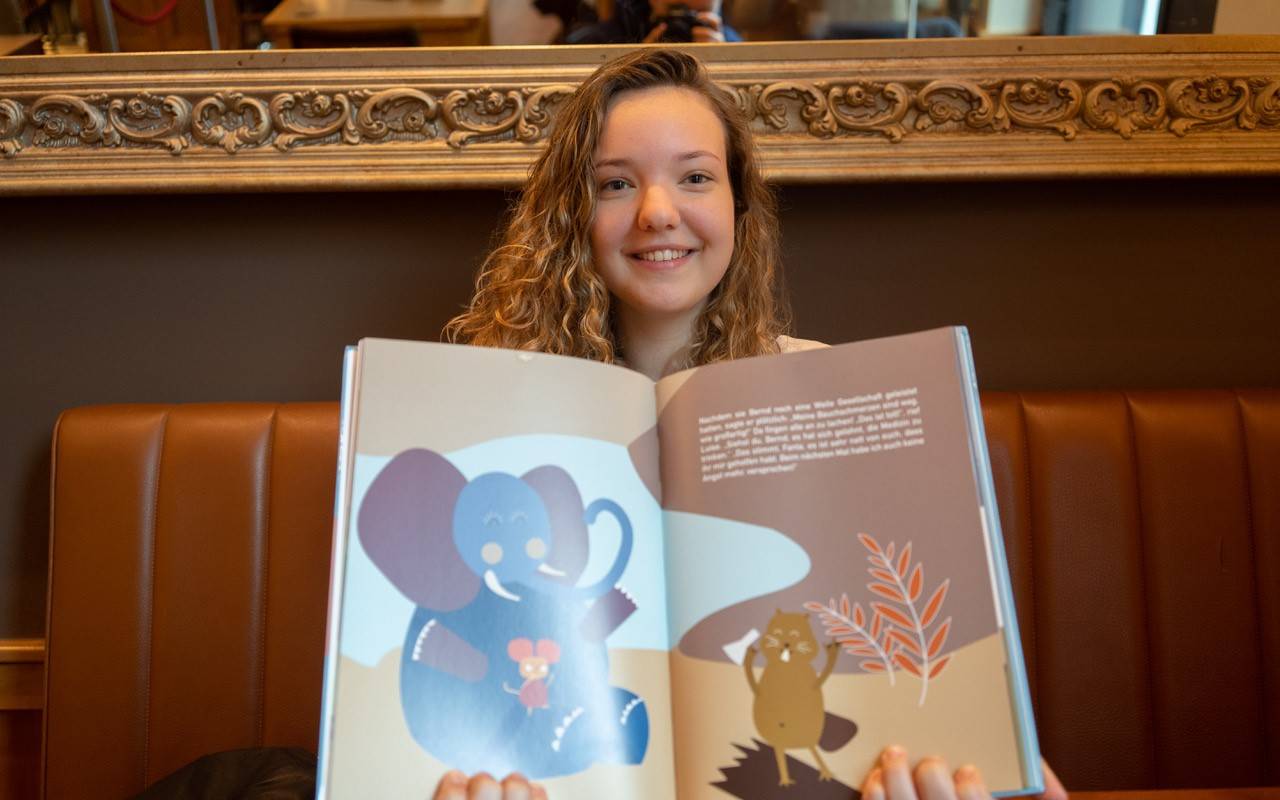 19 Jahrige Munsteranerin Schreibt Eigenes Kinderbuch Antenne Munster