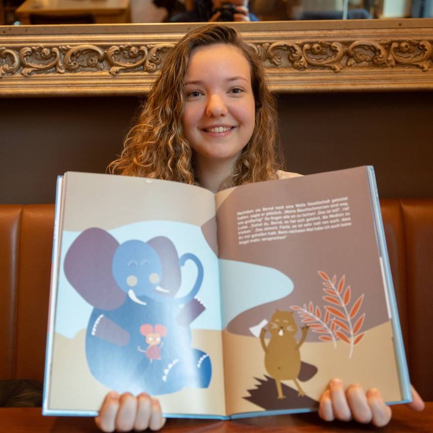 19-jährige Münsteranerin schreibt eigenes Kinderbuch - Antenne Münster