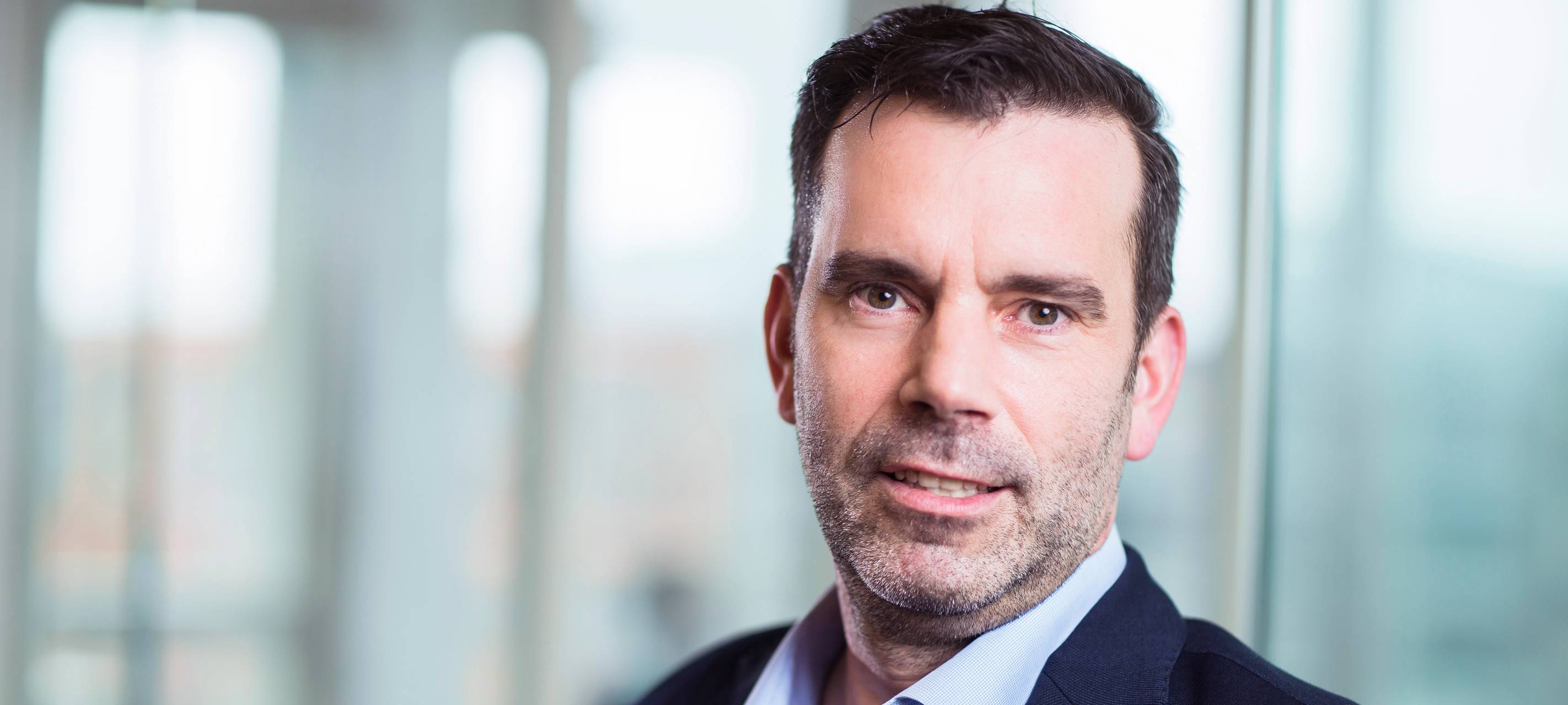 Luftreiniger schützen besser als Stoß-Lüften