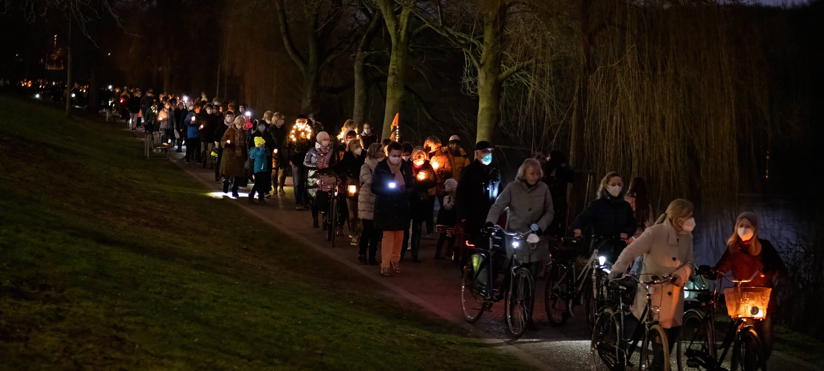 Fackelzug für den Verbleib von Pastor Laufmöller