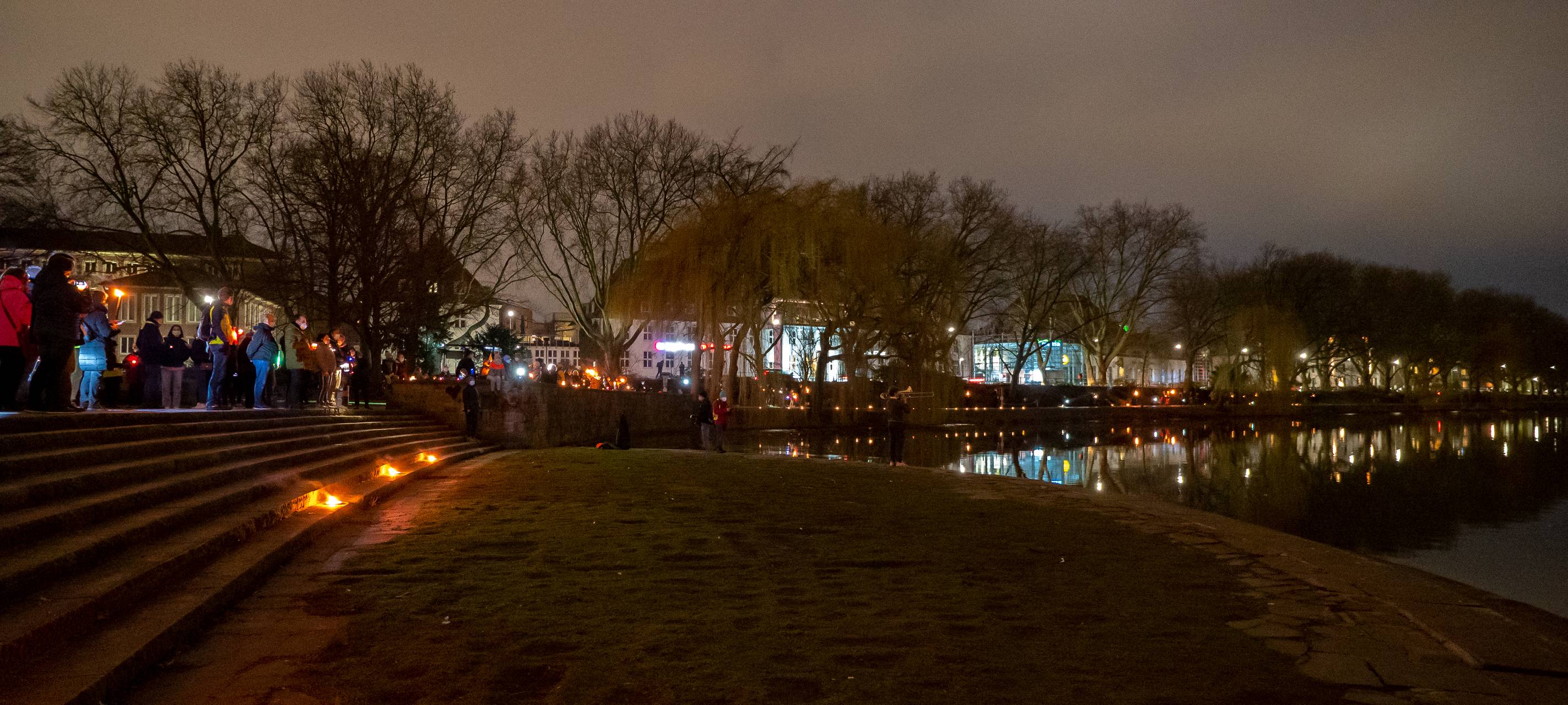 Fackelzug für den Verbleib von Pastor Laufmöller