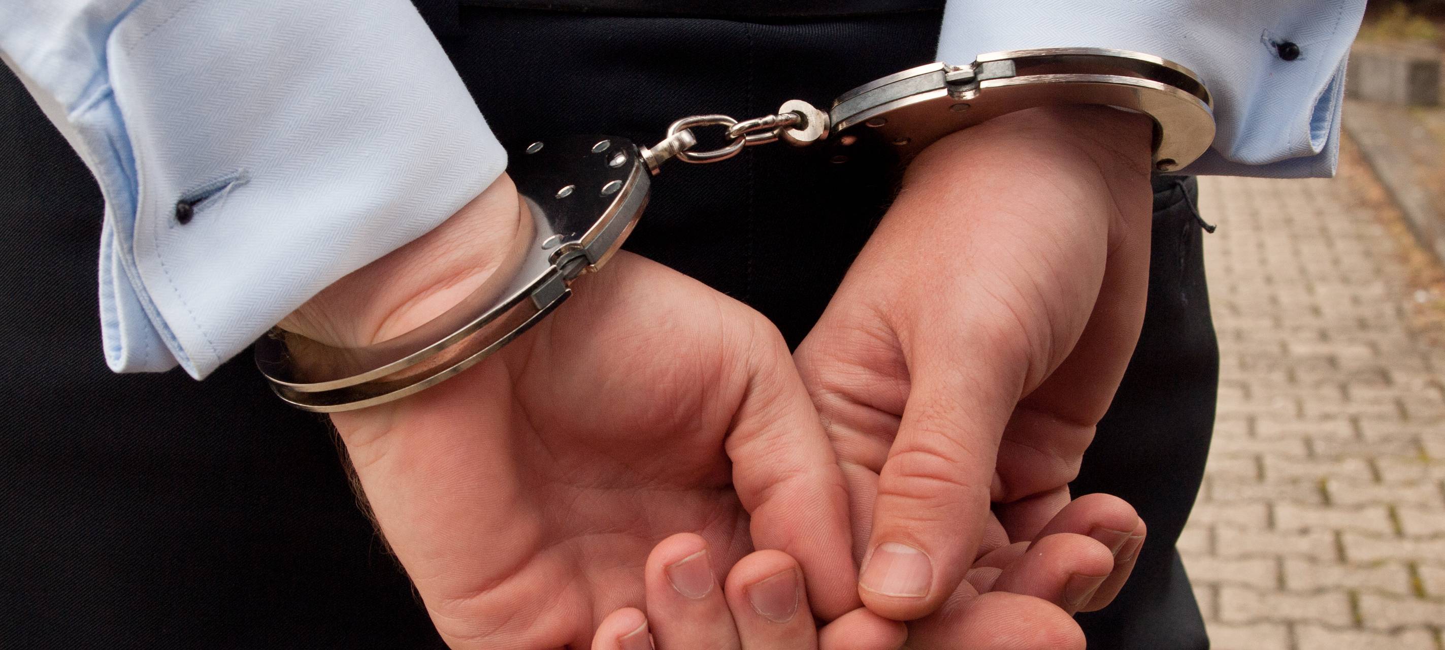 Jugendbetreuer wegen sexuellen Missbrauchs von Kindern in Haft