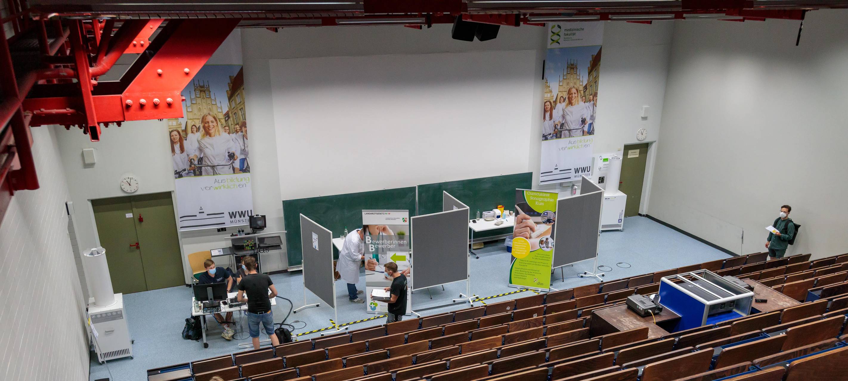 Uni will boostern, kann aber nicht