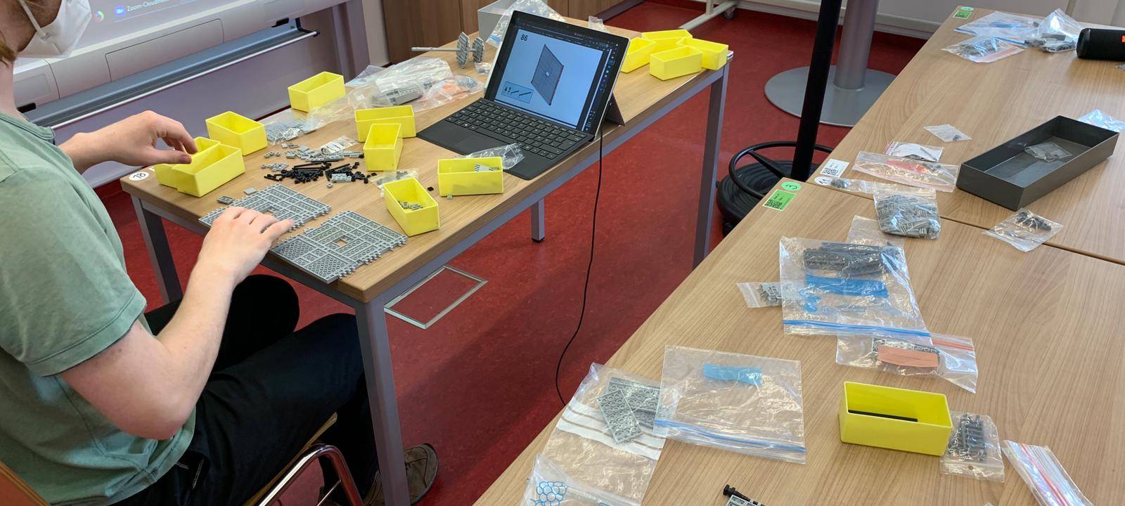 Teilchenbeschleuniger-Modell aus 16.000 Legosteinen